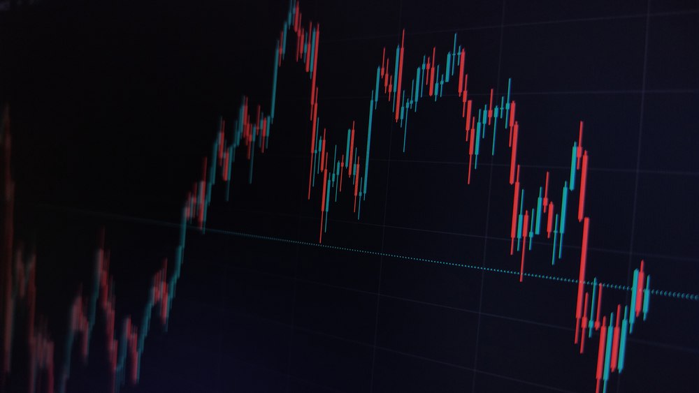 Stock Market Watch: Analyzing the Impact of Declining Prices in the UK, Fundsmith, and US Stock Markets